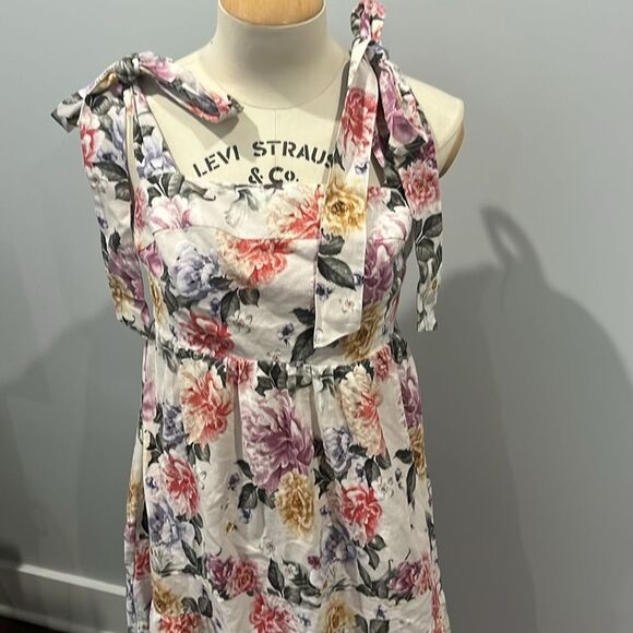 House of Harlow 1960 Floral Maxi Dress in Pink and White - Picture 8 of 10